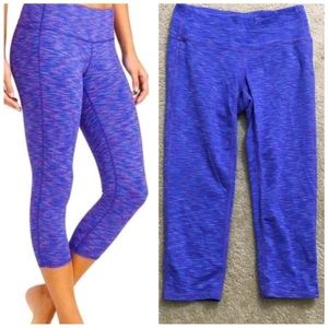 Athleta Womens size M Energy Chaturanga Purple Blue Cropped Capri Leggings.